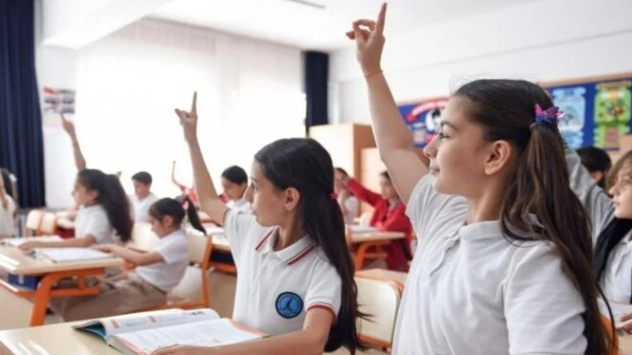Meb’den öğrencileri sevindiren haber: 9 günlük tatil keyfi başlıyor